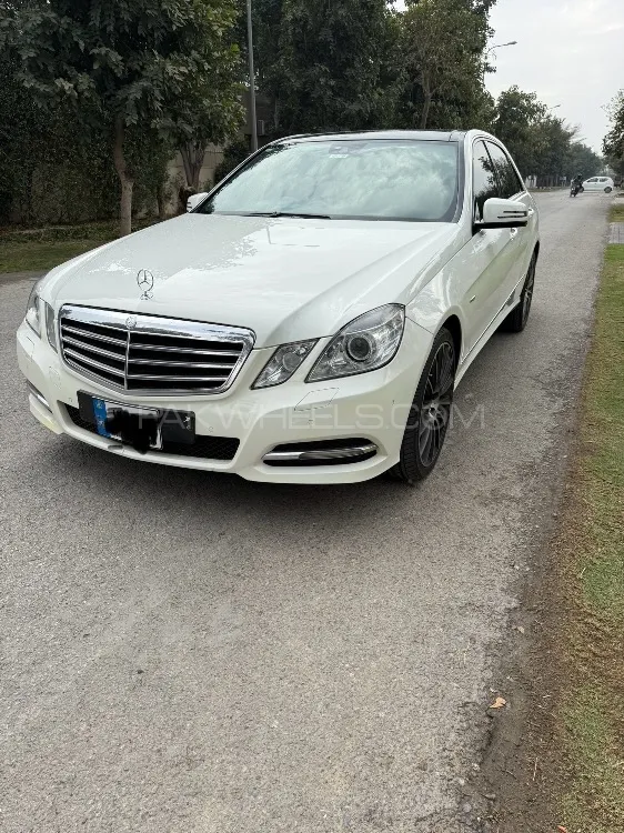 Mercedes Benz E Class 2011 for Sale in Lahore Image-1