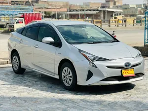 Toyota Prius S Touring Selection Black Edition 2018 for Sale