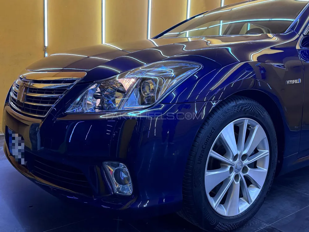 Toyota Crown 2011 for Sale in Islamabad Image-1