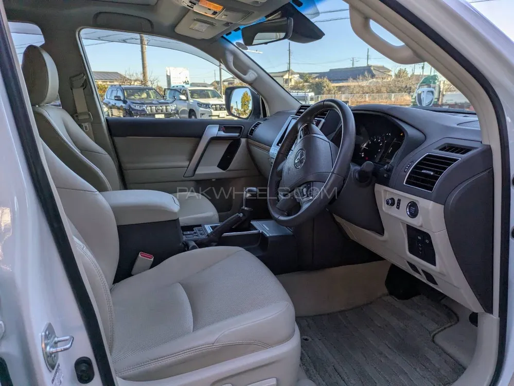 Toyota Prado 2020 for Sale in Gujranwala Image-1