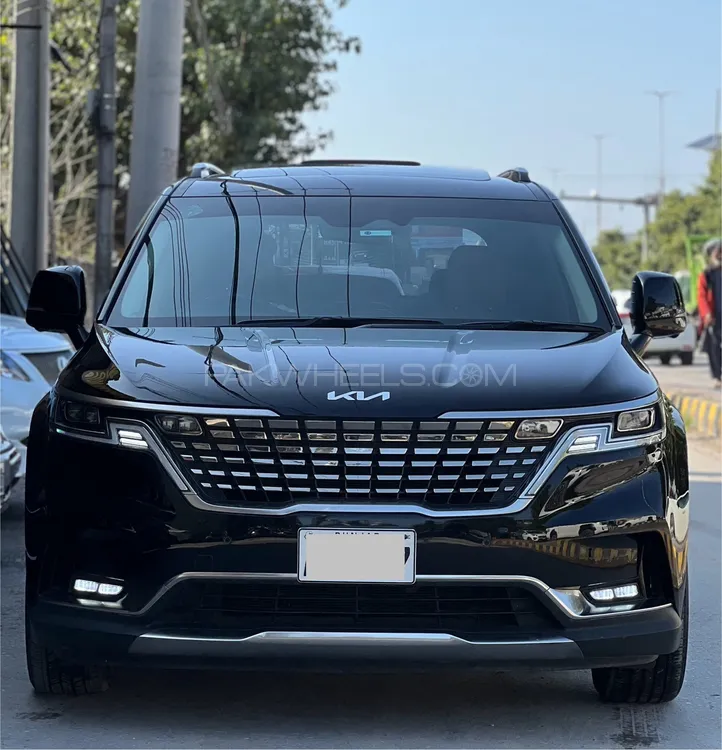 KIA Carnival 2023 for Sale in Lahore Image-1