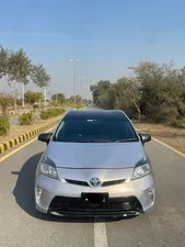 Toyota Prius S LED Edition 1.8 2013 for Sale