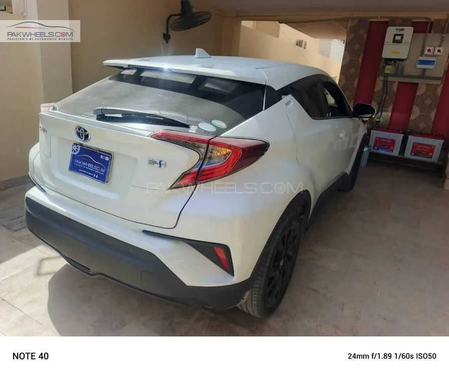Toyota C-HR 2019 for Sale in Karachi Toyota C-HR 2019 for Sale in Karachi Image-4