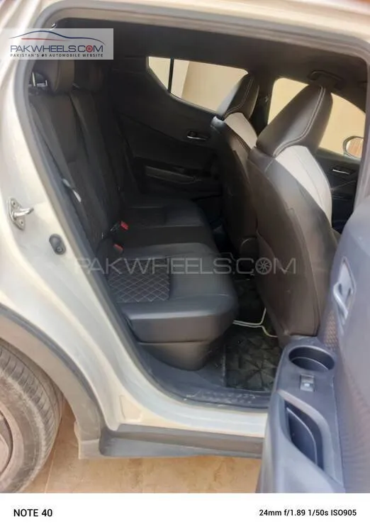 Toyota C-HR 2019 for Sale in Karachi Toyota C-HR 2019 for Sale in Karachi Image-12