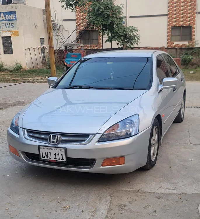ہونڈا اکارڈ 2005 for Sale in گجرات ہونڈا اکارڈ 2005 for Sale in گجرات Image-8