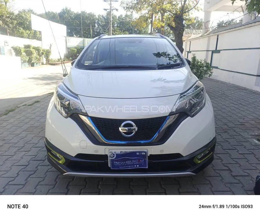Nissan Note 2018 for Sale in Lahore Image-1