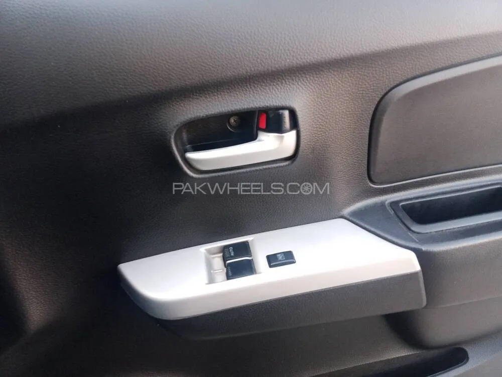 Suzuki Wagon R 2017 for Sale in Islamabad Suzuki Wagon R 2017 for Sale in Islamabad Image-12