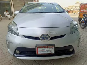 Toyota Prius G Touring Selection 1.8 2014 for Sale