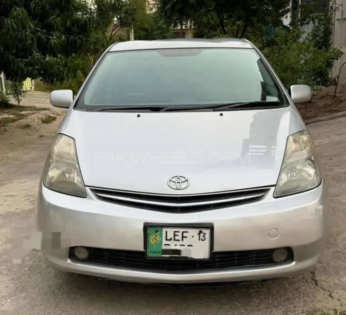 Toyota Prius 2006 for Sale in Lahore Image-1