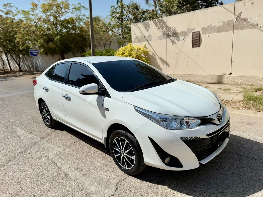 Toyota Yaris Sedan 2020 for Sale in Karachi Image-1