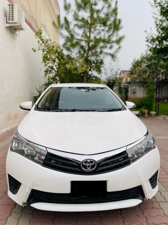 Toyota Corolla 2017 for Sale in Peshawar Image-1