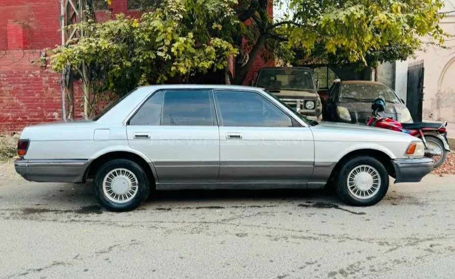 Toyota Crown 1988 for Sale in Lahore Image-1