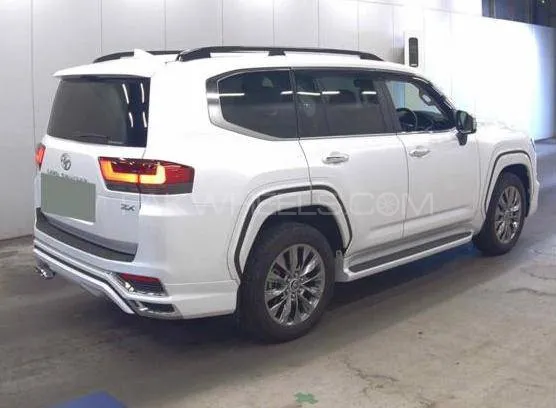 Toyota Land Cruiser 2022 for Sale in Gujranwala Toyota Land Cruiser 2022 for Sale in Gujranwala Image-4