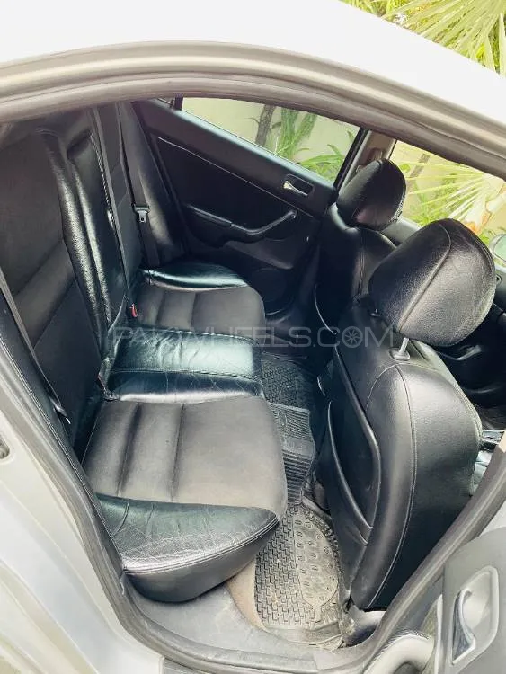ہونڈا اکارڈ 2003 for Sale in لاہور ہونڈا اکارڈ 2003 for Sale in لاہور Image-9