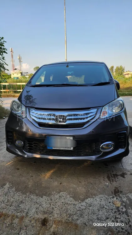 Honda Freed 2013 for Sale in Islamabad Image-1