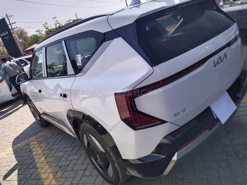 KIA EV5 2025 for Sale in Lahore KIA EV5 2025 for Sale in Lahore Image-13