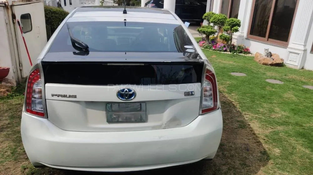 Toyota Prius 2012 for Sale in Lahore Image-1