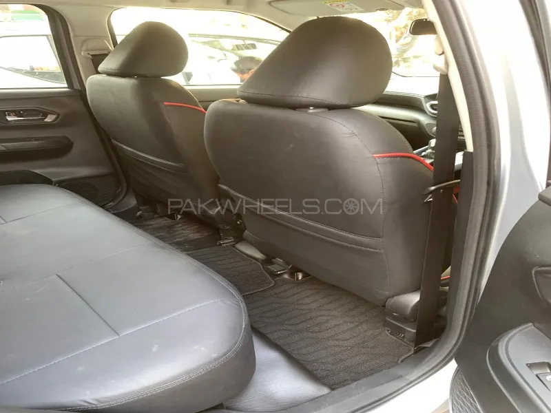 Toyota Raize Seatcovers With Red Pipen Skin Fit - Synthetic leather Toyota Raize Seatcovers With Red Pipen Skin Fit - Synthetic leather Image-3