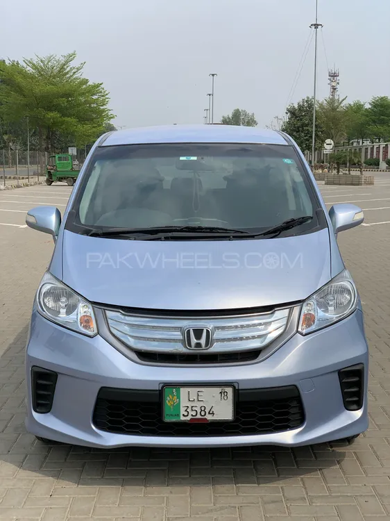 Honda Freed 2012 for Sale in Lahore Image-1