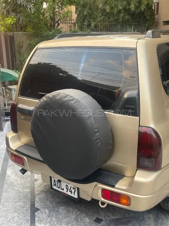 Suzuki Vitara 2005 for Sale in Lahore Suzuki Vitara 2005 for Sale in Lahore Image-9