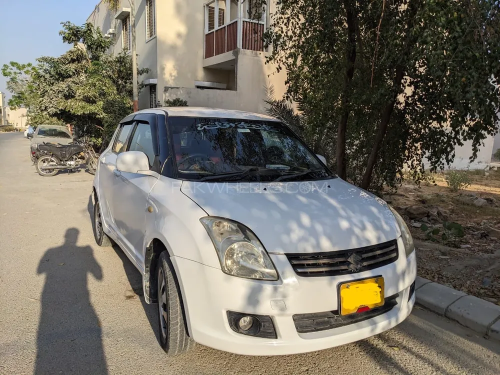 Suzuki Swift 2010 for Sale in Karachi Image-1