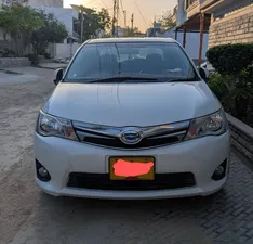 Toyota Corolla Axio Hybrid 1.5 2013 for Sale