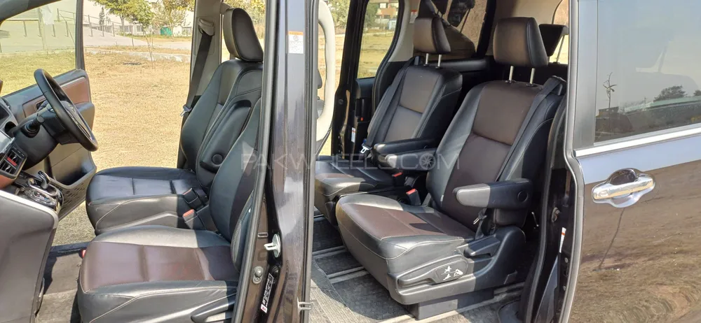 Toyota Esquire 2015 for Sale in Islamabad Toyota Esquire 2015 for Sale in Islamabad Image-16