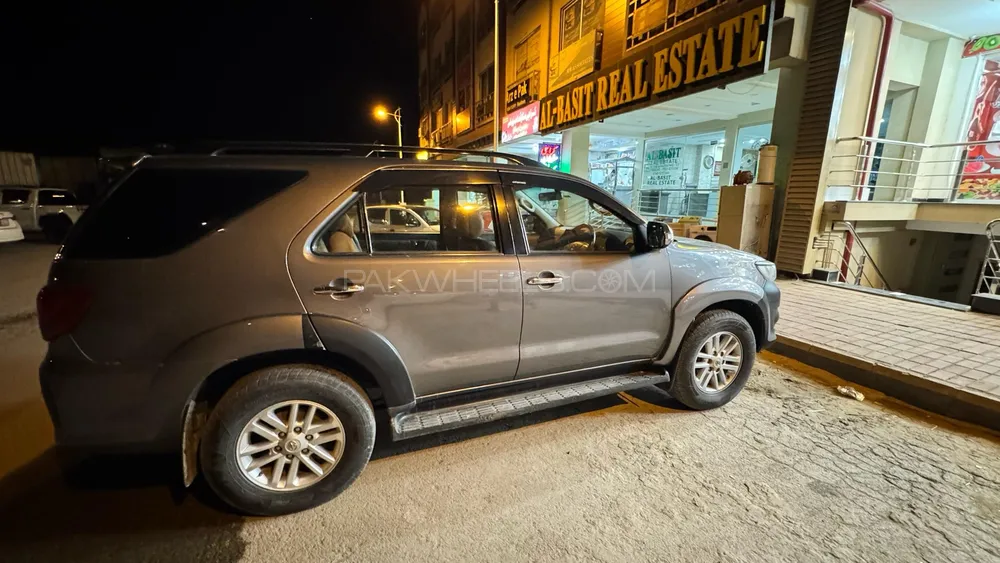 Toyota Fortuner 2013 for Sale in Islamabad Image-1