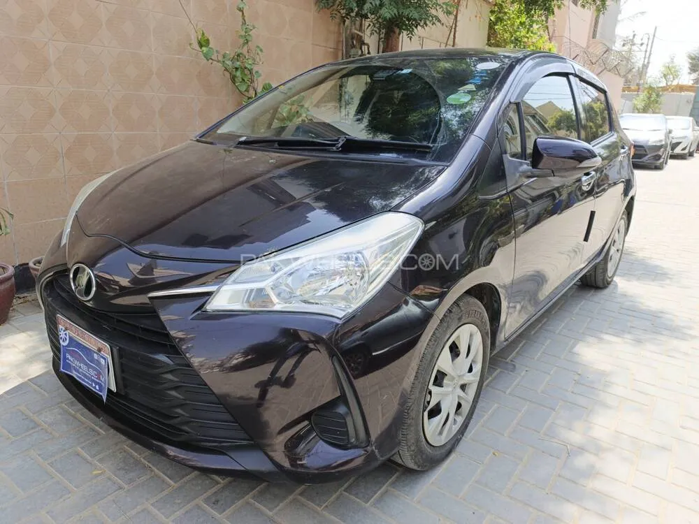 Toyota Vitz 2018 for Sale in Karachi Toyota Vitz 2018 for Sale in Karachi Image-3