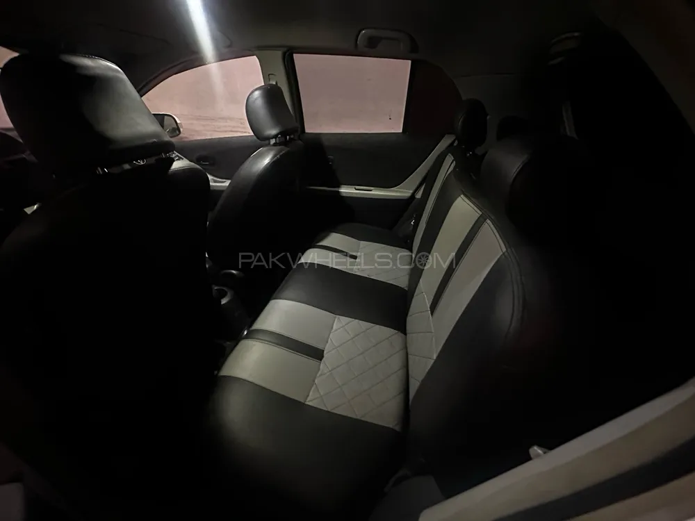 Toyota Vitz 2009 for Sale in Gujranwala Toyota Vitz 2009 for Sale in Gujranwala Image-7