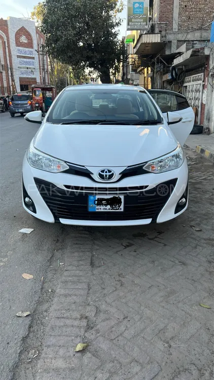 Toyota Yaris Sedan 2021 for Sale in Faisalabad Image-1