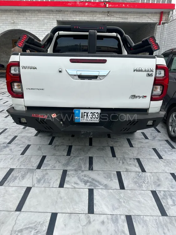 Toyota Hilux 2017 for Sale in Nowshera Toyota Hilux 2017 for Sale in Nowshera Image-7