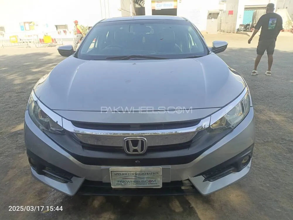 Honda Civic 2018 for Sale in Karachi Image-1