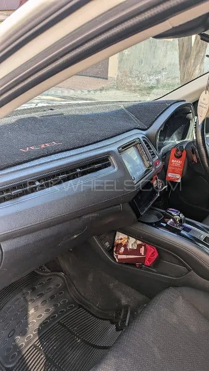 Honda Vezel 2014 for Sale in Lahore Image-1