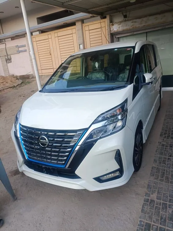 Nissan Serena 2019 for Sale in Karachi Image-1
