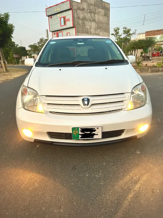 Toyota IST 2005 for Sale in Faisalabad Image-1