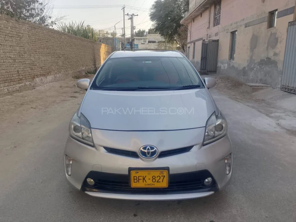 Toyota Prius 2012 for Sale in Bahawalpur Image-1