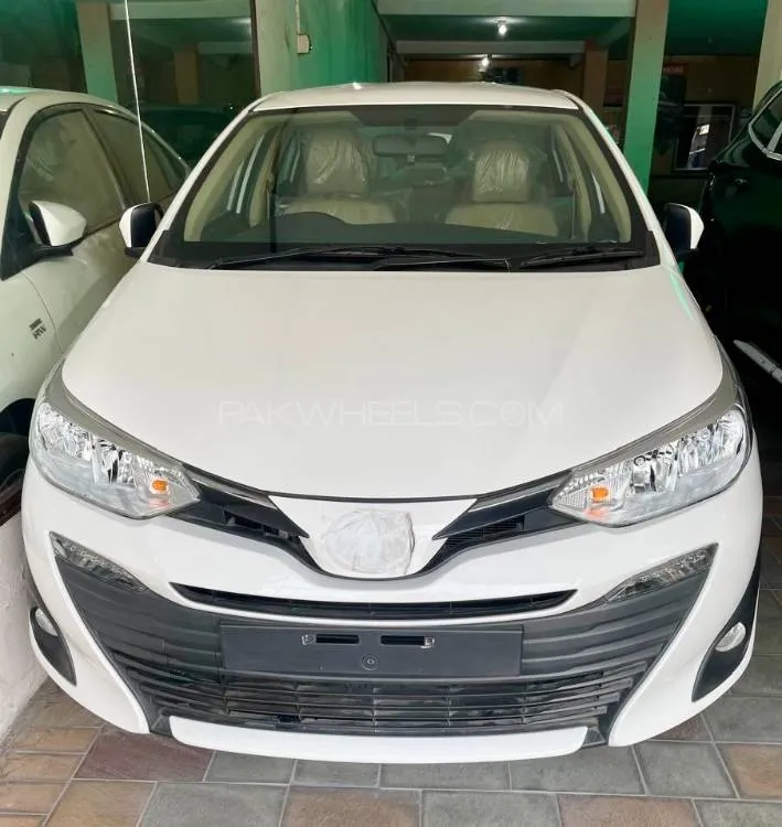 Toyota Yaris Sedan 2023 for Sale in Lahore Image-1