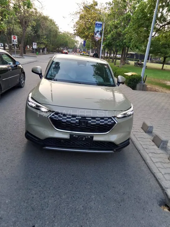 Honda Vezel 2021 for Sale in Lahore Image-1