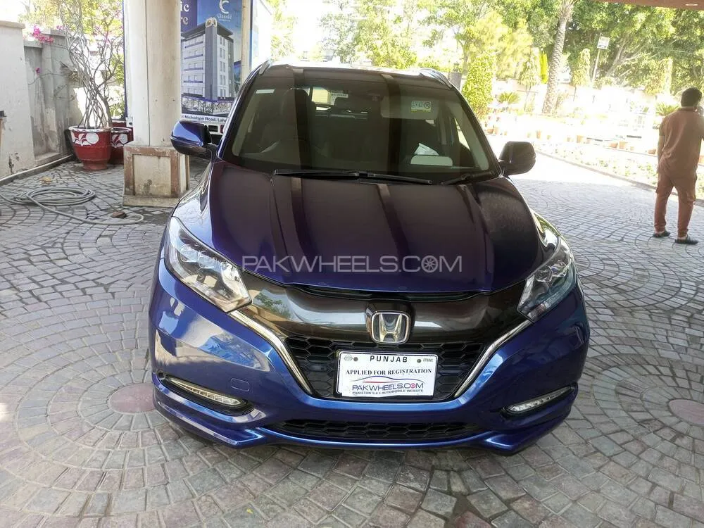 Honda Vezel 2015 for Sale in Lahore Image-1