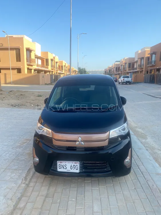 مٹسوبیشی ای کے کسٹم 2015 for Sale in کراچی مٹسوبیشی ای کے کسٹم 2015 for Sale in کراچی Image-11