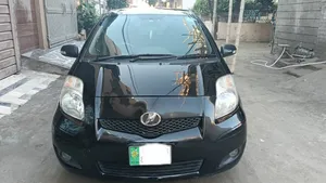 Toyota Vitz F 1.0 2010 for Sale