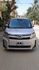 TOYOTA VOXY 
Model 2018
UNREGISTERED 
mileage 153440km
R GRADE