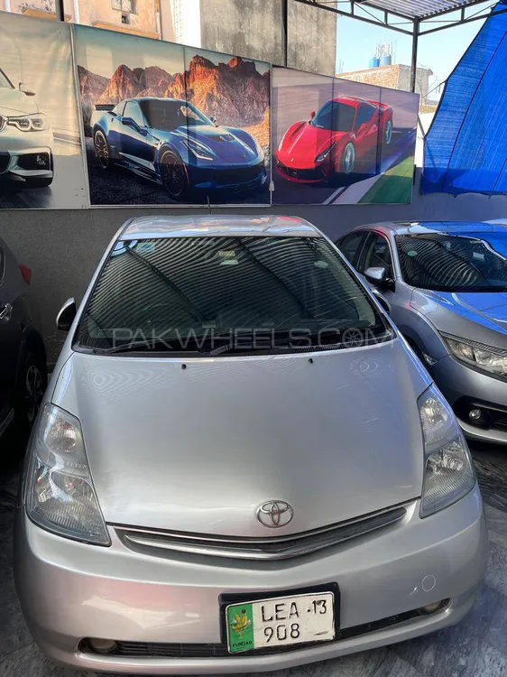Toyota Prius 2007 for Sale in Lahore Image-1