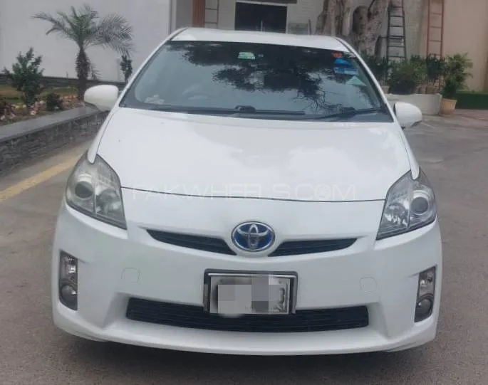 Toyota Prius 2011 for Sale in Peshawar Image-1