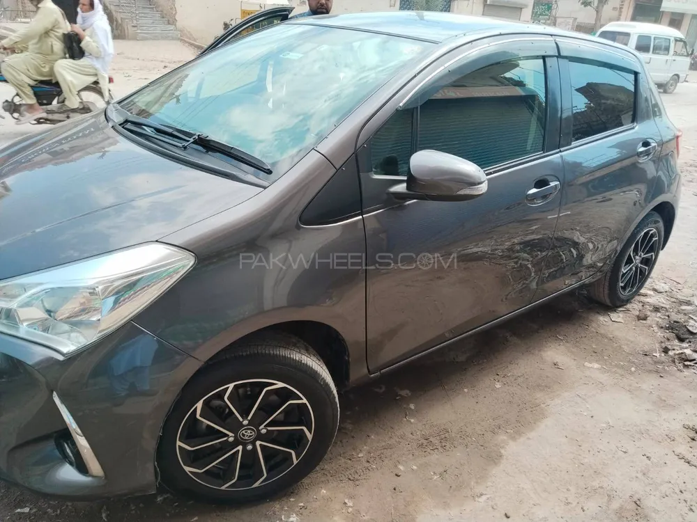 Toyota Vitz 2019 for Sale in Sialkot Image-1
