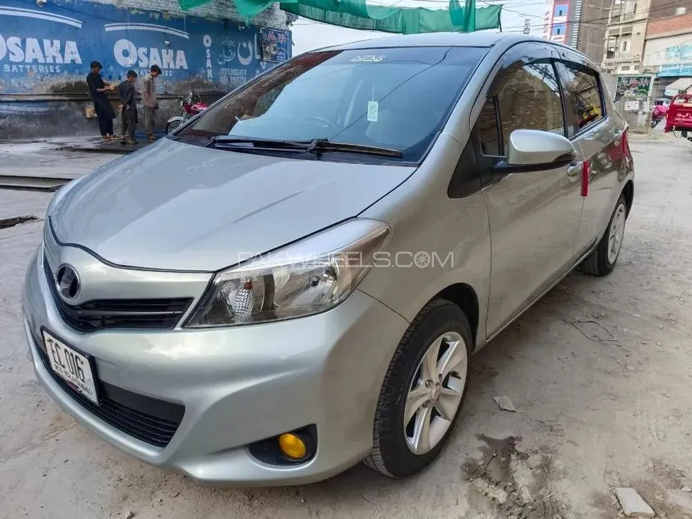 Toyota Vitz 2011 for Sale in Islamabad Image-1
