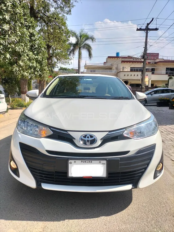 Toyota Yaris Sedan 2022 for Sale in Lahore Image-1