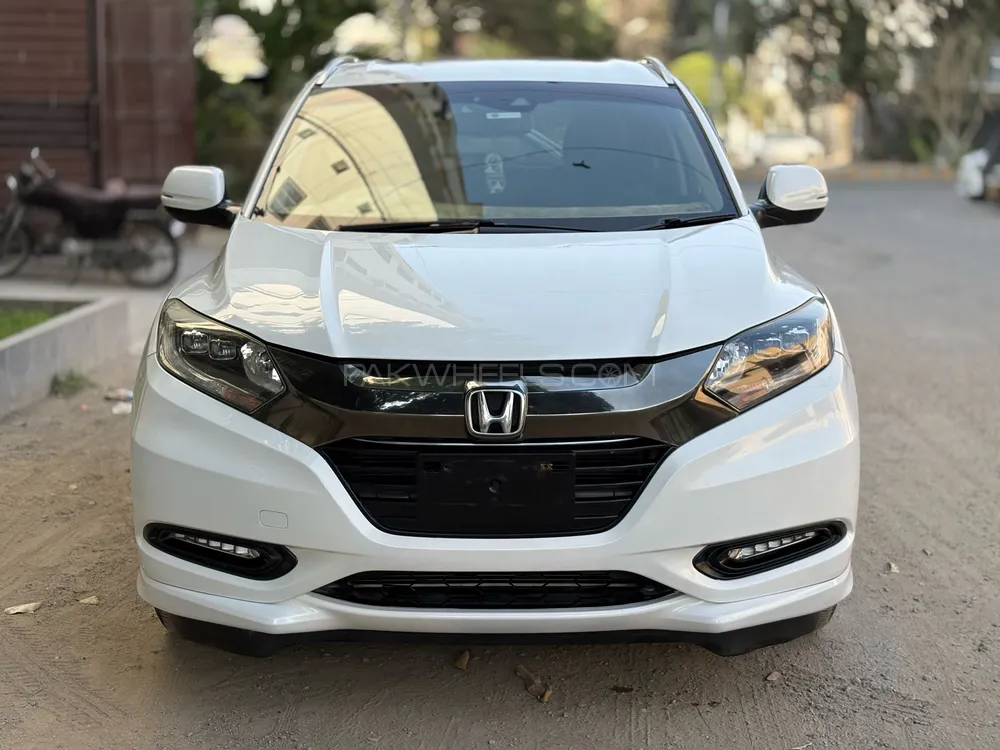 Honda Vezel 2017 for Sale in Karachi Image-1