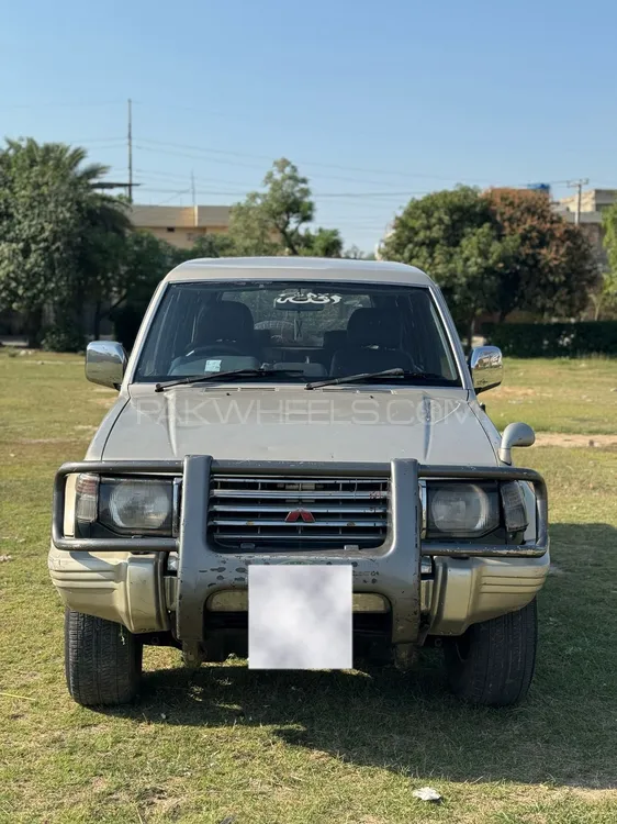 Mitsubishi Pajero 1988 for Sale in Lahore Image-1